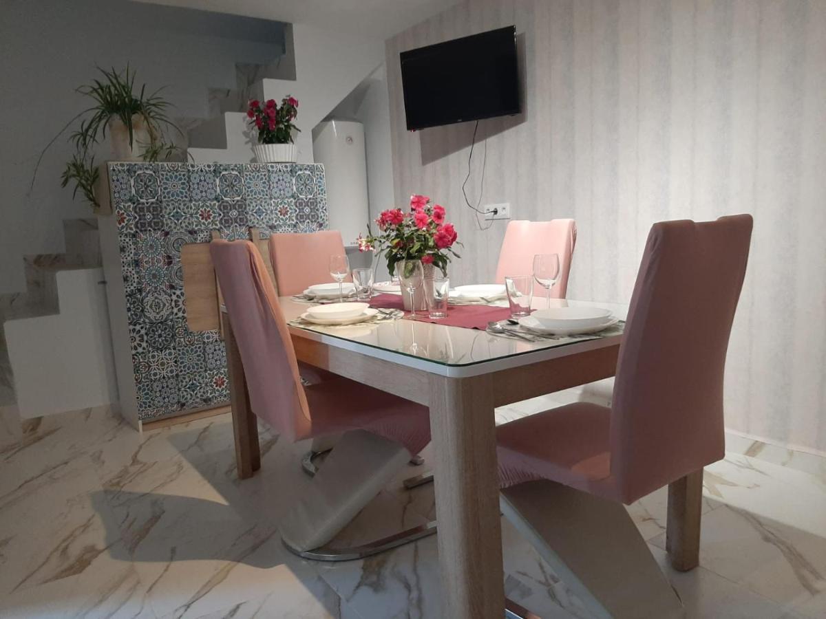 Sweet Home Martos Exterior foto